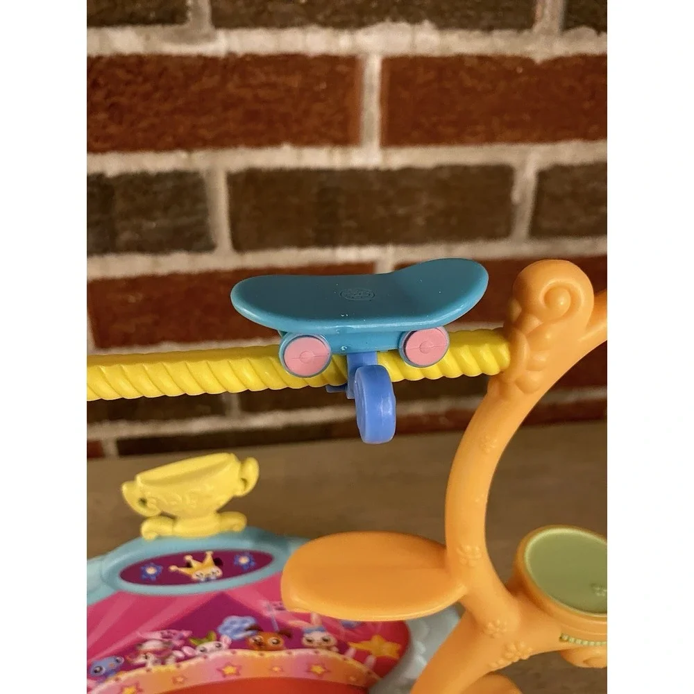 LPS Littlest Pet Shop Tricks 'N Talents Stage Show Playset